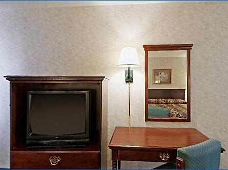 America'S Best Value Inn & Suites - Memphis/Graceland Δωμάτιο φωτογραφία
