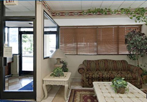 America'S Best Value Inn & Suites - Memphis/Graceland Εξωτερικό φωτογραφία