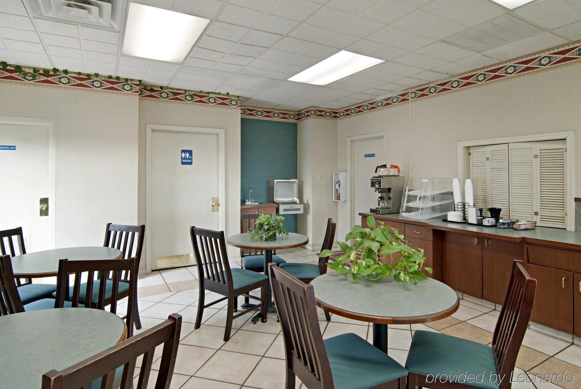 America'S Best Value Inn & Suites - Memphis/Graceland Εστιατόριο φωτογραφία